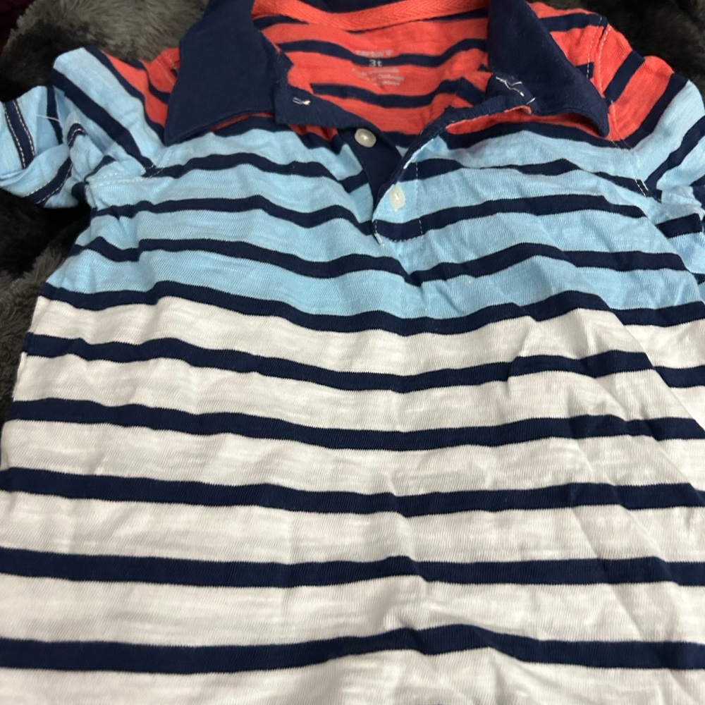 I’m selling a short sleeve shirt